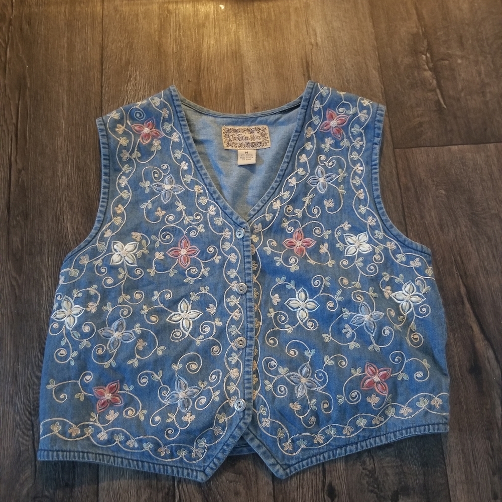Vintage Embroidered Denim Vest with Floral Design Size Medium